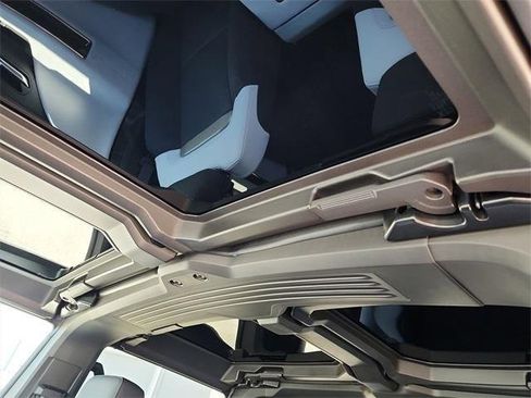 New 2025 GMC Hummer EV 2X image 27