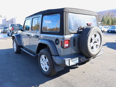 Used 2022 Jeep Wrangler Unlimited Sport image 5