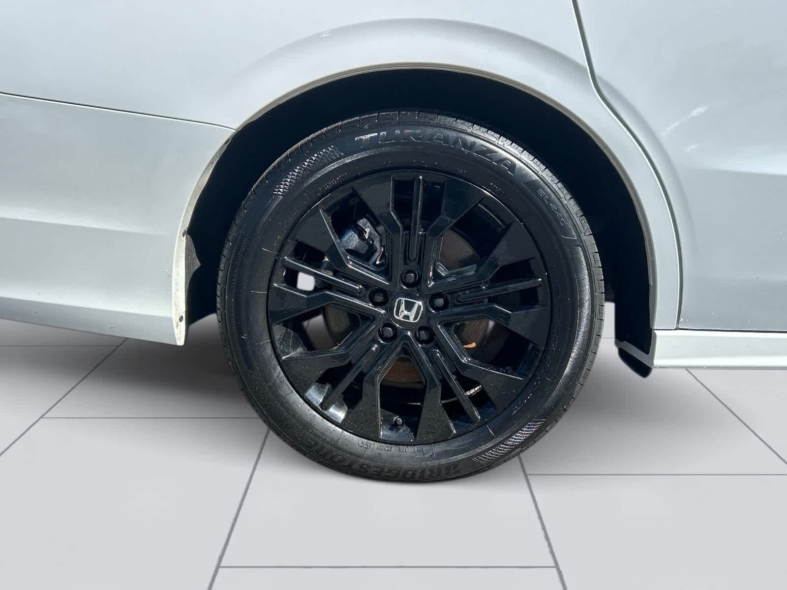 Used 2025 Honda Odyssey Sport-L image 11