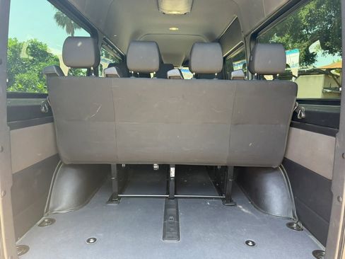 Used 2019 Mercedes-Benz Sprinter 2500 image 12