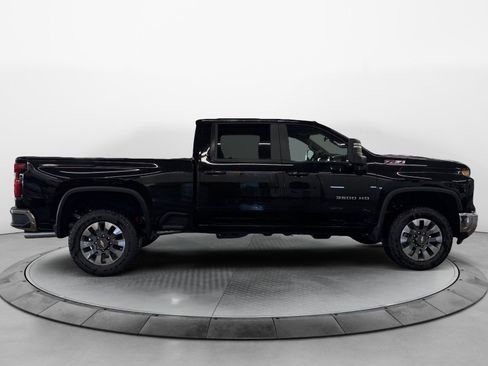 New 2026 Chevrolet Silverado 3500 LT w/ All Star Edition AWD/4WD image 2