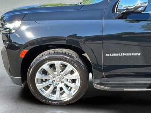 Used 2023 Chevrolet Suburban Premier AWD/4WD image 38