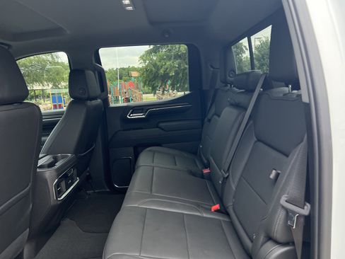 Used 2024 GMC Sierra 1500 SLT w/ SLT Premium Plus Package AWD/4WD image 28