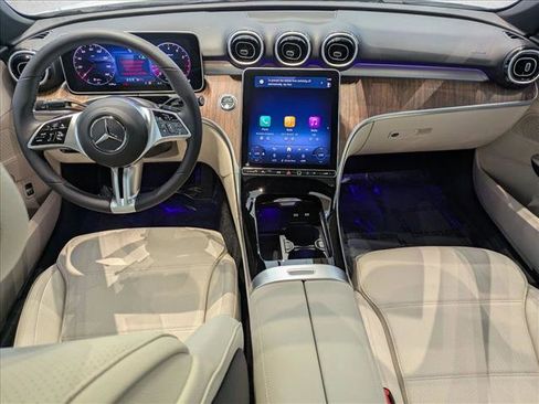 Used 2025 Mercedes-Benz C 300 4MATIC Sedan image 15