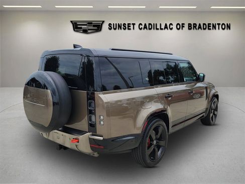 Used 2024 Land Rover Defender 130 X AWD/4WD image 4
