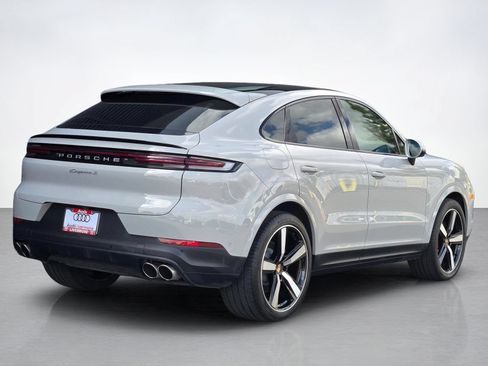 Certified 2024 Porsche Cayenne S AWD/4WD image 7