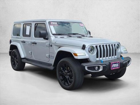 Used 2023 Jeep Wrangler Unlimited Sahara w/ Cold Weather Group AWD/4WD image 3