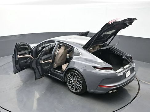 Certified 2025 Porsche Panamera 4 AWD/4WD image 29