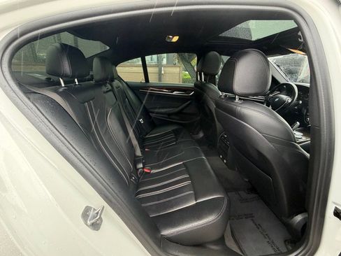 Used 2019 BMW 530i w/ Convenience Package RWD image 19