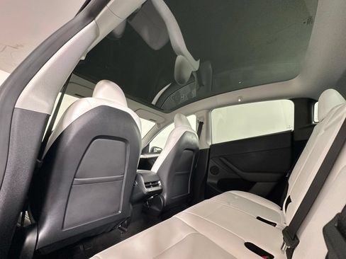 Used 2023 Tesla Model Y Performance AWD/4WD image 6