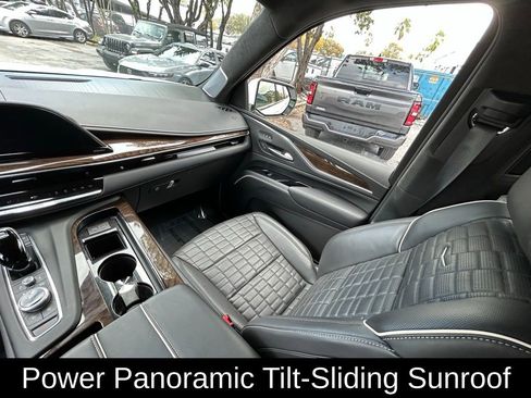 Used 2024 Cadillac Escalade ESV Sport Platinum w/ LPO, ONYX Package image 11