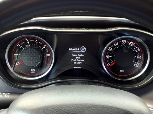 Used 2021 Dodge Challenger SXT image 24