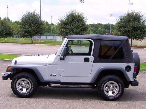 Used 2002 Jeep Wrangler X image 5