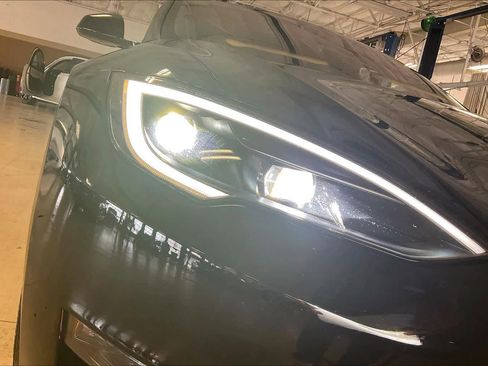 Used 2024 Tesla Model S image 23