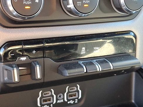 Used 2022 RAM 1500 Big Horn image 24