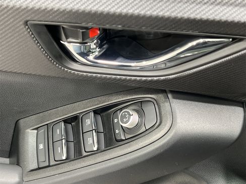 Certified 2025 Subaru Crosstrek 2.5i Limited w/ Crosstrek Mirror Package image 13