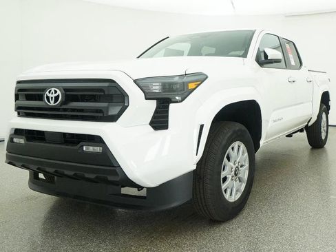New 2026 Toyota Tacoma SR5 AWD/4WD image 13
