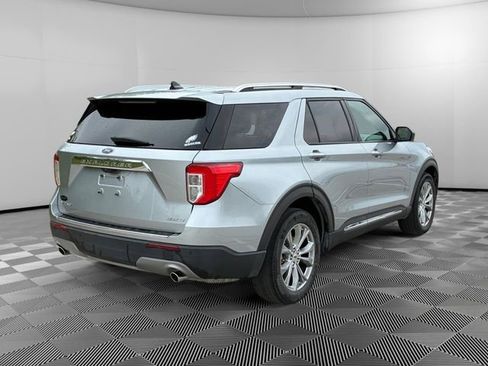 Used 2022 Ford Explorer Limited AWD/4WD image 5