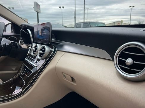 Used 2019 Mercedes-Benz C 300 Sedan image 37