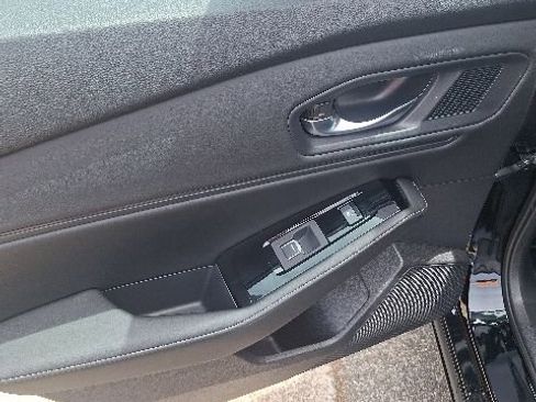 Used 2023 Honda Accord Touring image 17