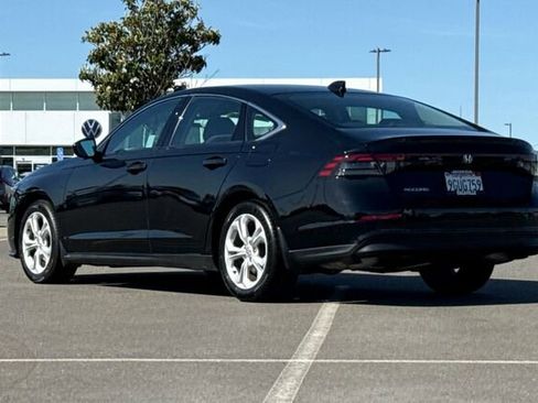 Used 2023 Honda Accord EX image 5
