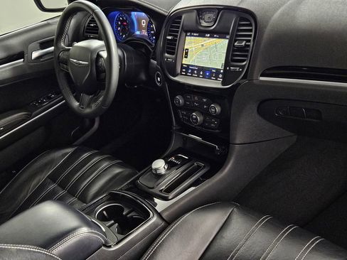 Used 2023 Chrysler 300 S image 33