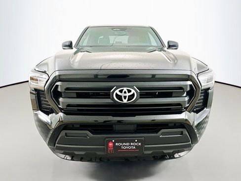 Used 2025 Toyota Tacoma SR image 2