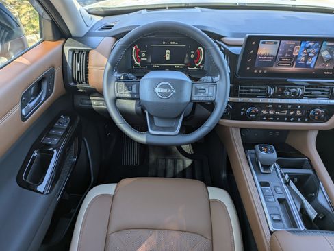 New 2026 Nissan Pathfinder Platinum image 20