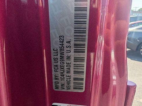 Certified 2021 Jeep Wrangler Unlimited Sahara AWD/4WD image 30