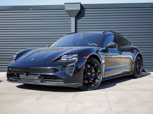 Certified 2024 Porsche Taycan GTS image 1