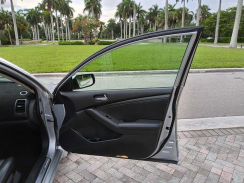 Used 2009 Nissan Altima 2.5 SL w/ SL Pkg FWD image 40