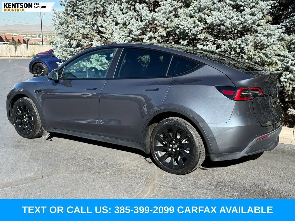 Used 2022 Tesla Model Y Long Range AWD/4WD image 5