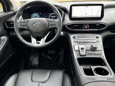 Used 2023 Hyundai Santa Fe SEL Premium image 2