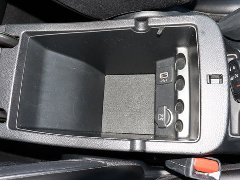 Used 2020 Jeep Cherokee Latitude Plus image 26