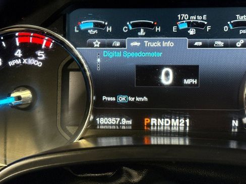 Used 2018 Ford F250 Lariat w/ Camper Package image 33