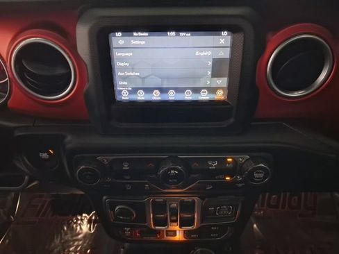 Used 2018 Jeep Wrangler Unlimited Rubicon AWD/4WD image 20