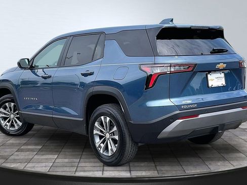 New 2026 Chevrolet Equinox LT w/ Safety and Technology Package FWD image 3