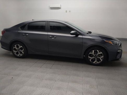 Used 2020 Kia Forte LXS FWD image 11