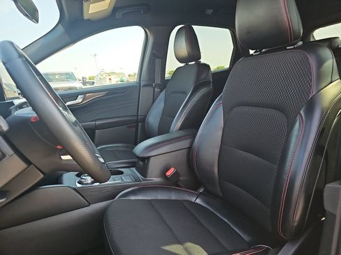 Used 2025 Ford Escape ST-Line Select AWD/4WD image 15