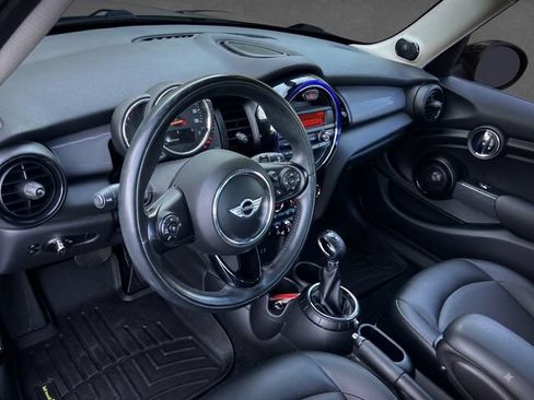 Used 2016 MINI Cooper 4-Door Hardtop FWD image 3