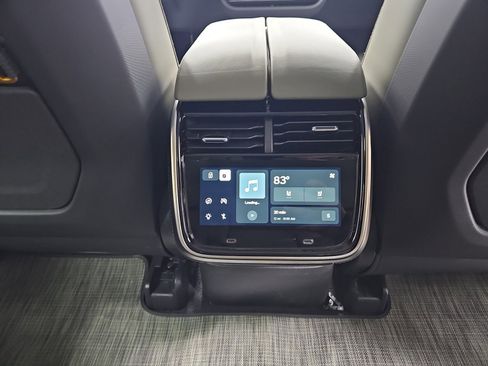 Used 2023 Rivian R1S Adventure image 30