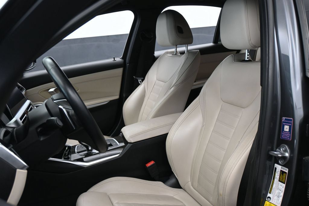 Used 2020 BMW 330i Sedan w/ Convenience Package RWD image 10