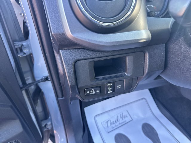 Used 2019 Toyota Tacoma TRD Off-Road AWD/4WD image 12