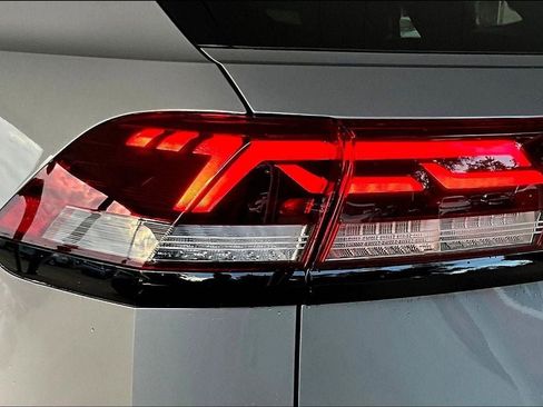 New 2026 Volkswagen Atlas Cross Sport SEL R-Line image 30