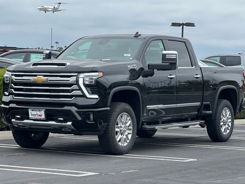 New 2025 Chevrolet Silverado 3500 High Country w/ Technology Package image 8
