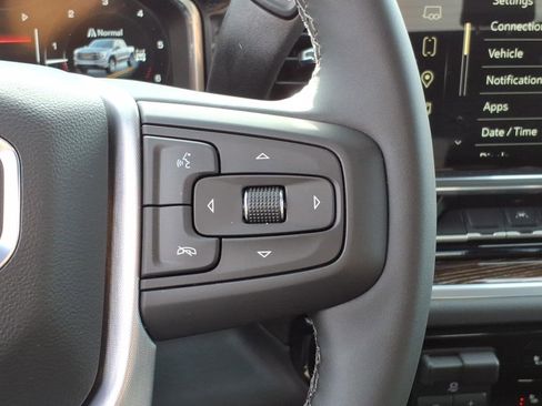 New 2026 GMC Sierra 1500 SLE image 18