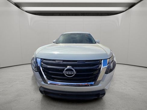 Used 2024 Nissan Pathfinder SV image 14