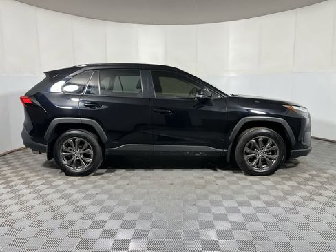 Used 2023 Toyota RAV4 XLE Premium AWD/4WD image 9