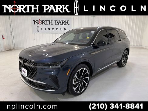 Used 2024 Lincoln Nautilus Black Label image 1