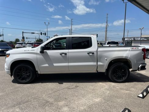 Used 2023 Chevrolet Silverado 1500 Custom AWD/4WD image 5